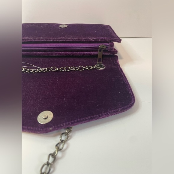 Large Quilted/Velvet Chain  Clutch/Purse - Deep Purple - Picture 8 of 9